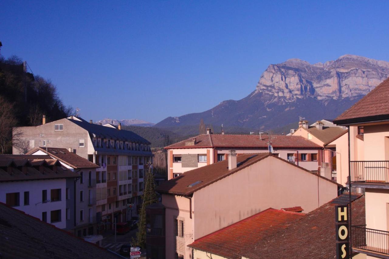 Apartamento Vista Al Ara アインサ エクステリア 写真